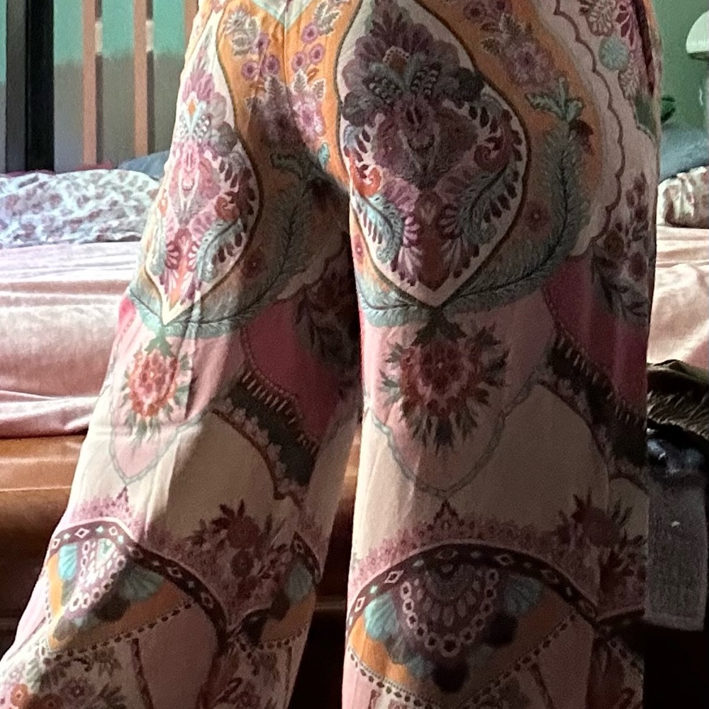 Floral patterned Zara wide leg summer dress pants